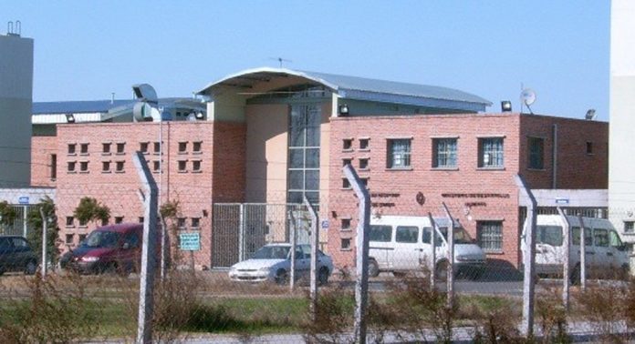 INTERNOS INCENDIARON EL CENTRO DE RECEPCION PENAL JUVENIL.