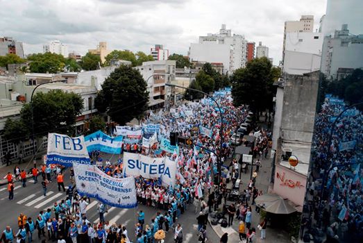 MARCHA FEDERAL, AMPLIA ADHESION DOCENTE