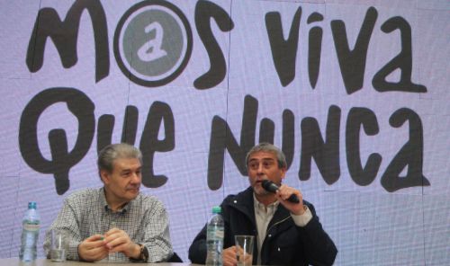 ¨MENTIR A DIARIO» VICTOR HUGO PRESENTO SU LIBRO EN AVELLANEDA