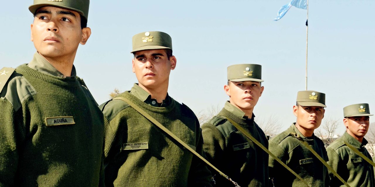 LLEGARAN MAS DE 90 GENDARMES A PTE PERON