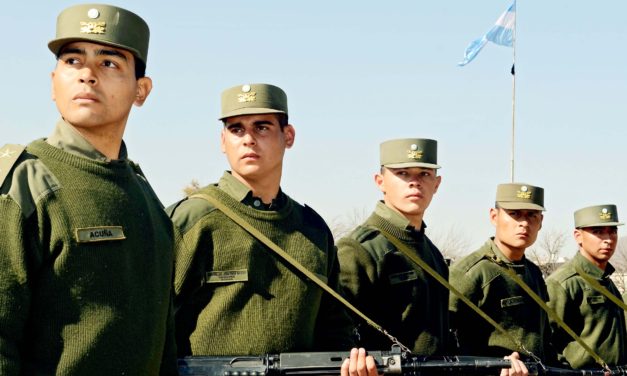 LLEGARAN MAS DE 90 GENDARMES A PTE PERON