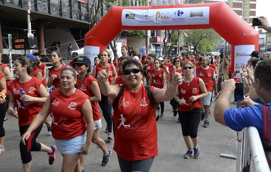 CON MAS DE 1000 PARTICIPANTES SE REALIZO LA 6TA CORRECAMINATA DE CASA MANU