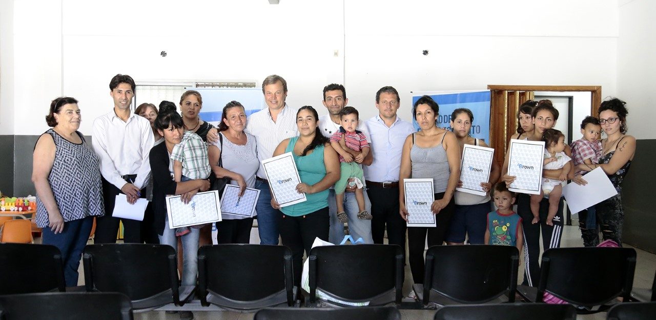 CASCALLARES ENTREGO AYUDAS SOCIALES