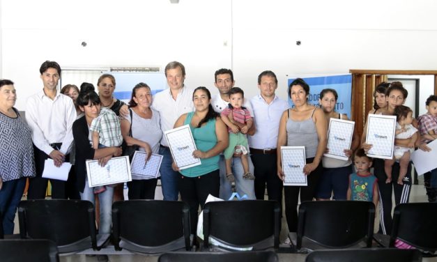 CASCALLARES ENTREGO AYUDAS SOCIALES