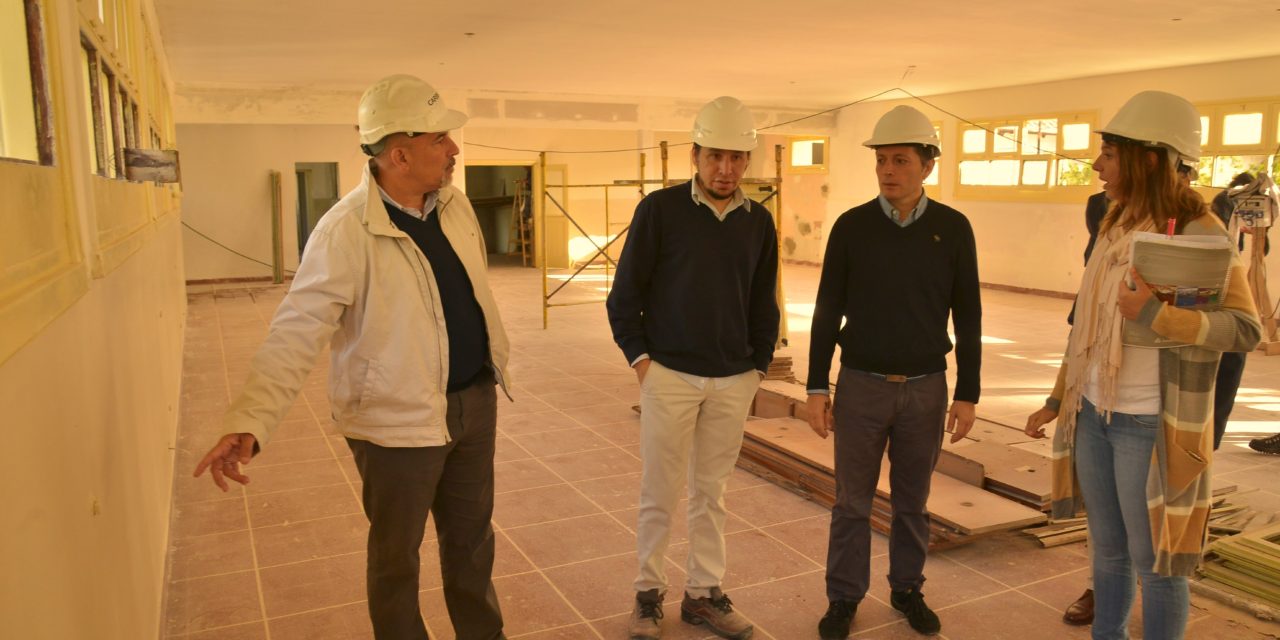 GRAY RECORRIO LAS OBRAS DEL HOGAR EVITA