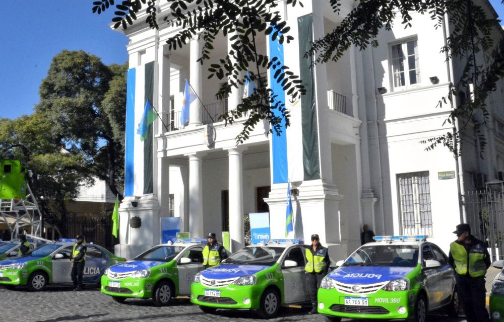 CASCALLARES Y RITONDO ENTREGARON PATRULLEROS E INAUGURARON TORRE DE CONTROL