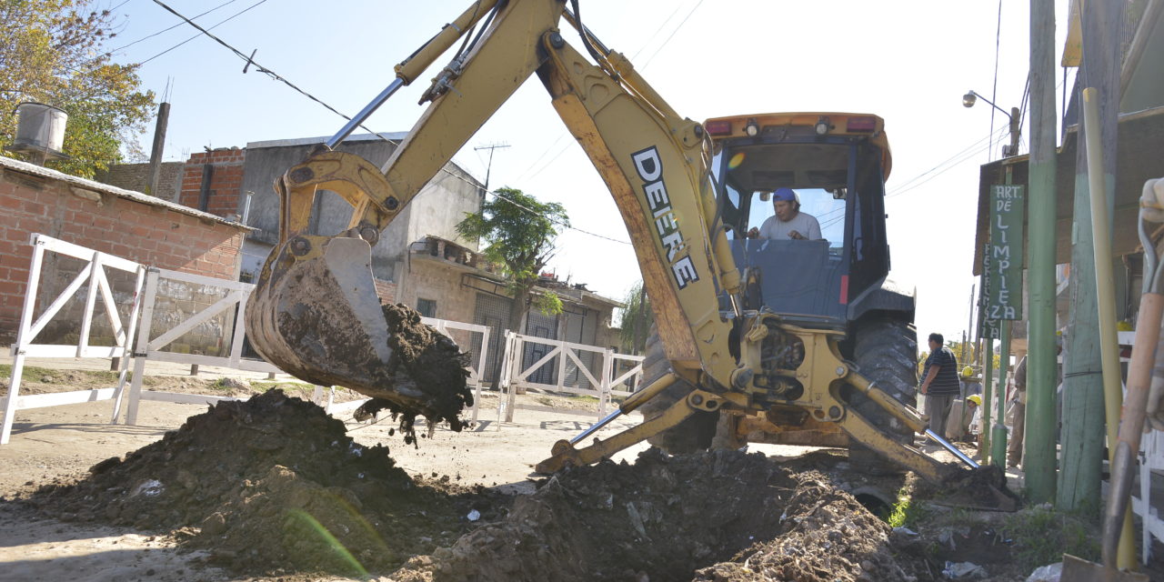 AVANZAN LAS CLOACAS EN ESTEBAN ECHVERRIA