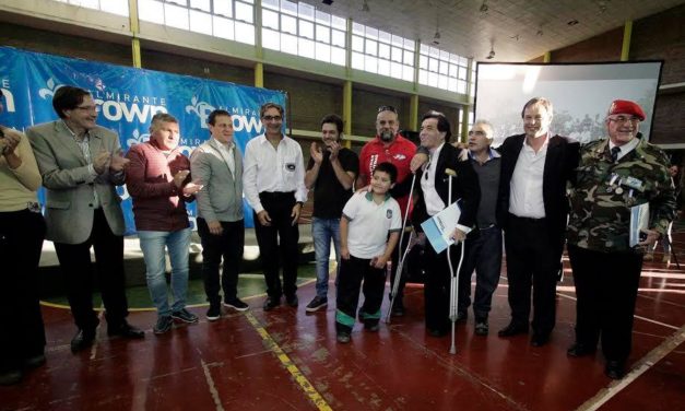 BROWN DECLARO CIUDADANOS ILUSTRES A LOS HEROES DE MALVINAS