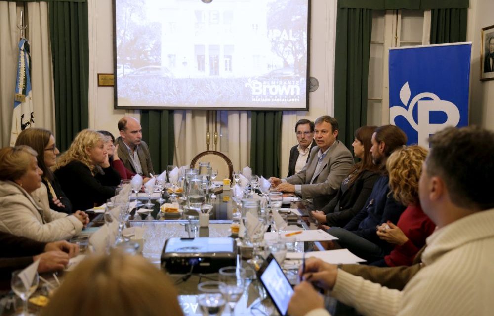 BROWN. PRIMER ENCUENTRO MESA DE DIALOGO EN SALUD