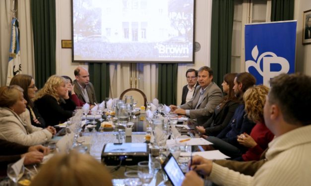 BROWN. PRIMER ENCUENTRO MESA DE DIALOGO EN SALUD