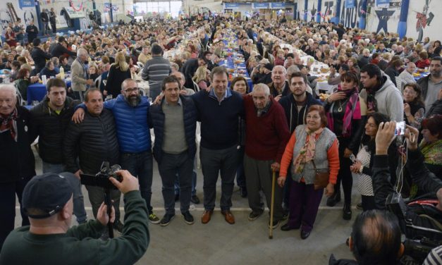 MAS DE 2000 ABUELOS CELEBRARON SU DIA CON CASCALLARES