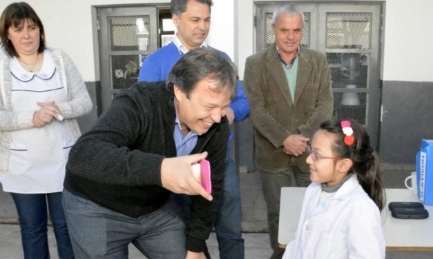«NIÑOS A LA VISTA»  EN BROWN CONTINUA LA ENTREGA DE ANTEOJOS