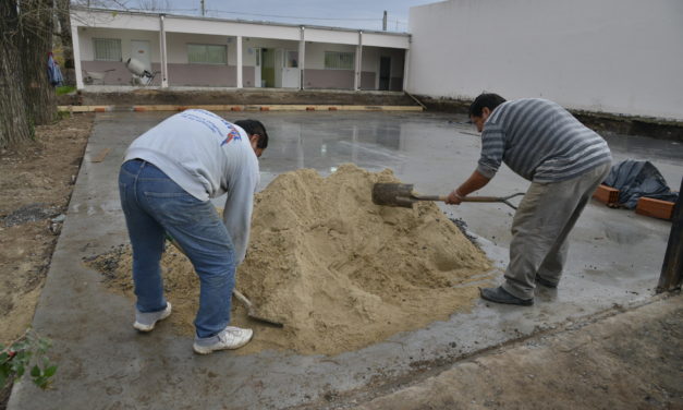 ECHEVERRIA, CONTINUAN LAS REFACCIONES A ESCUELAS