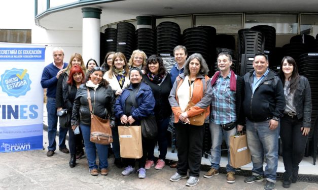 CASCALLARES ENTREGO EQUIPAMIENTO PARA EL PLAN FINES