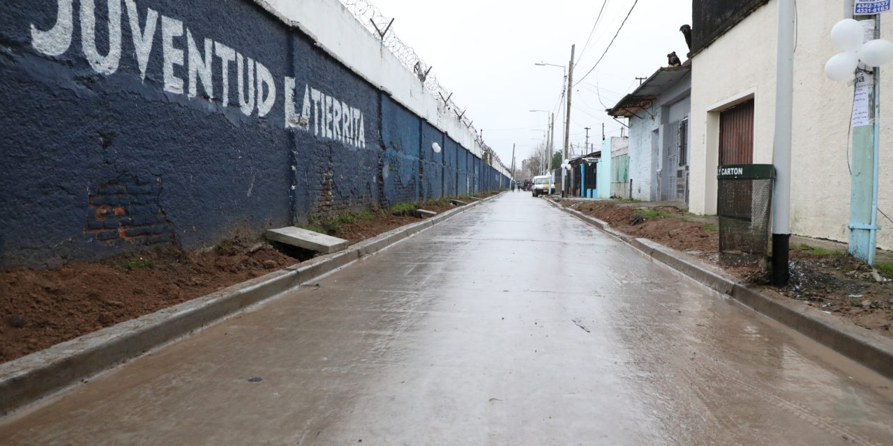 FERRARESI INAUGURO PAVIMENTOS EN EL BARRIO LA TIERRITA DE DOMINICO