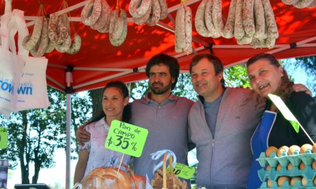 FERIA DE PRODUCTORES RURALES EN LA NUEVA GRANJA MUNICIPAL DE BROWN