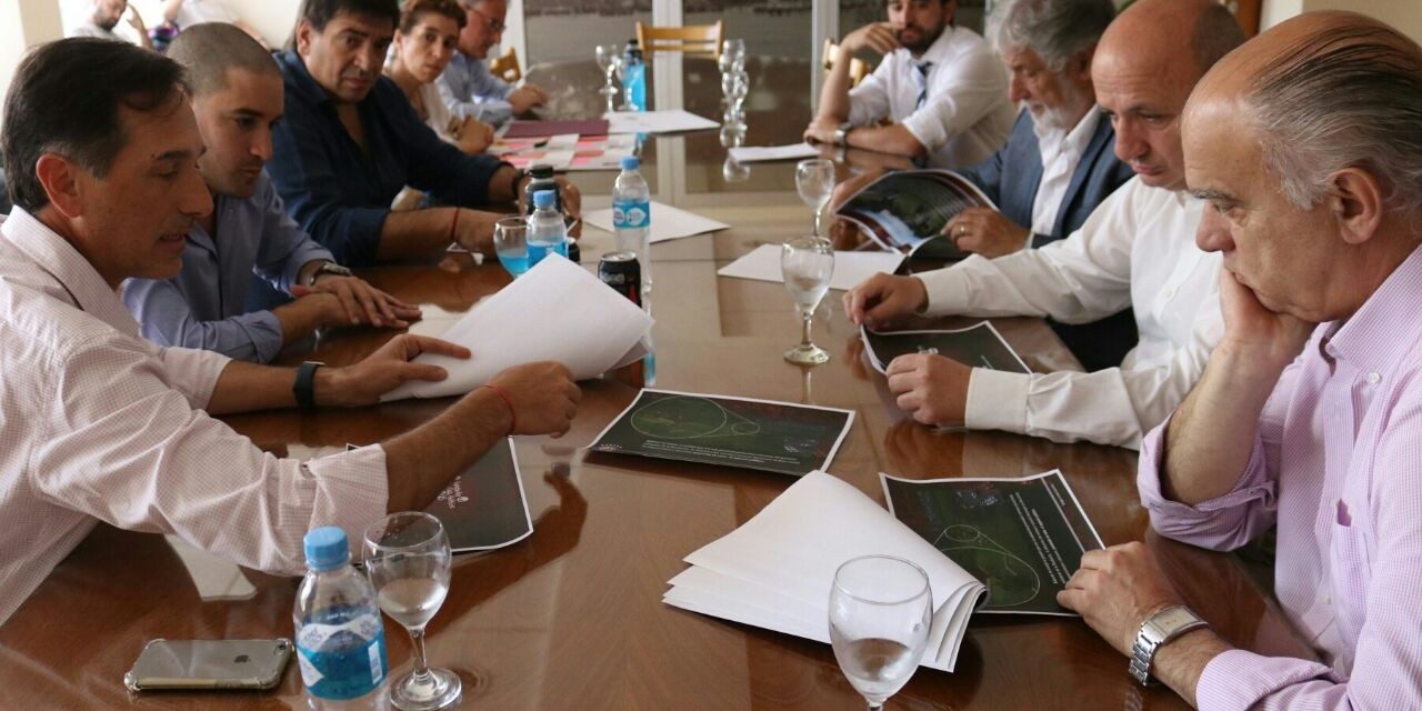 CONVENIO ENTRE EL MUNICIPIO DE LANUS, LA FUNDACION PUPI Y EL C.A.L