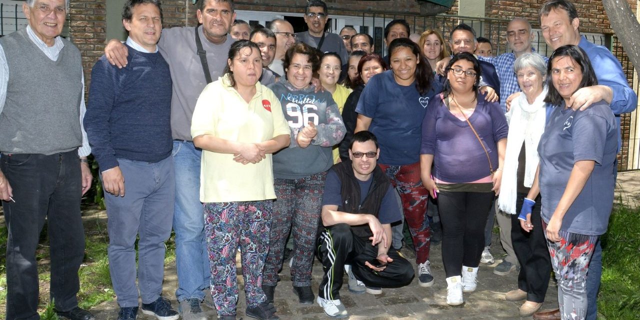 CASCALLARES JUNTO AL TALLER PROTEGIDO AEDAB DE BURZACO