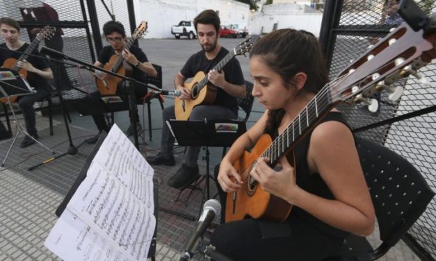 CONCIERTO DE GUITARRAS EN EL MAC SUR DE LANUS