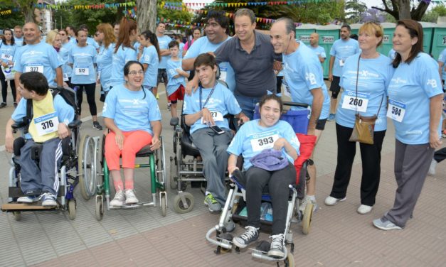 CENTENARES DE BROWNIANOS PARTICIPARON EN LA «CARRERA POR TODOS»