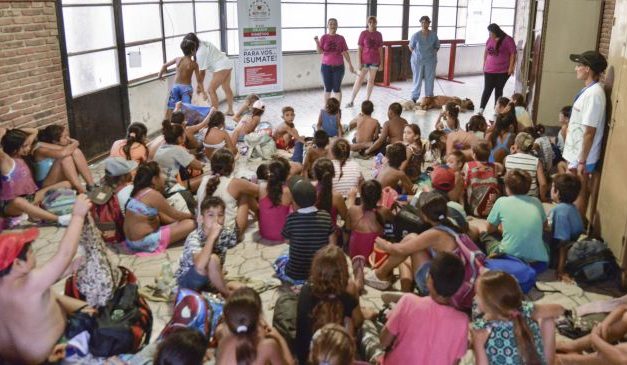 ECHEVERRIA, LOS CHICOS APRENDEN A CUIDAR A  SUS MASCOTAS