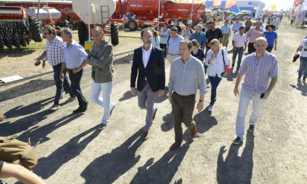 FERNANDO GRAY RECORRIÓ EXPOAGRO CON INTENDENTES DE LA PROVINCIA