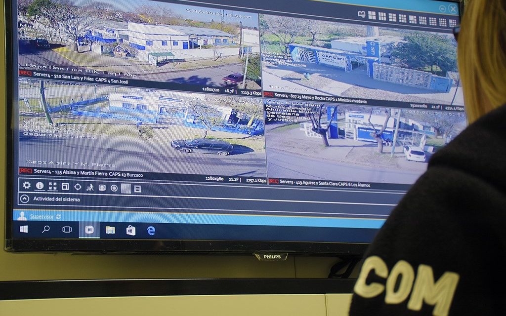 CAPS DE ALTE BROWN, EL MUNICIPIO COL0CA CAMARAS Y ALARMAS