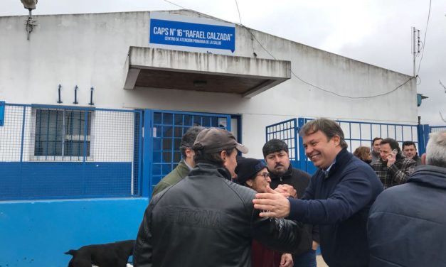 CASCALLARES VISITO EL CAPS 16 DONDE SE INSTALARON CAMARAS DE SEGURIDAD Y ALARMAS