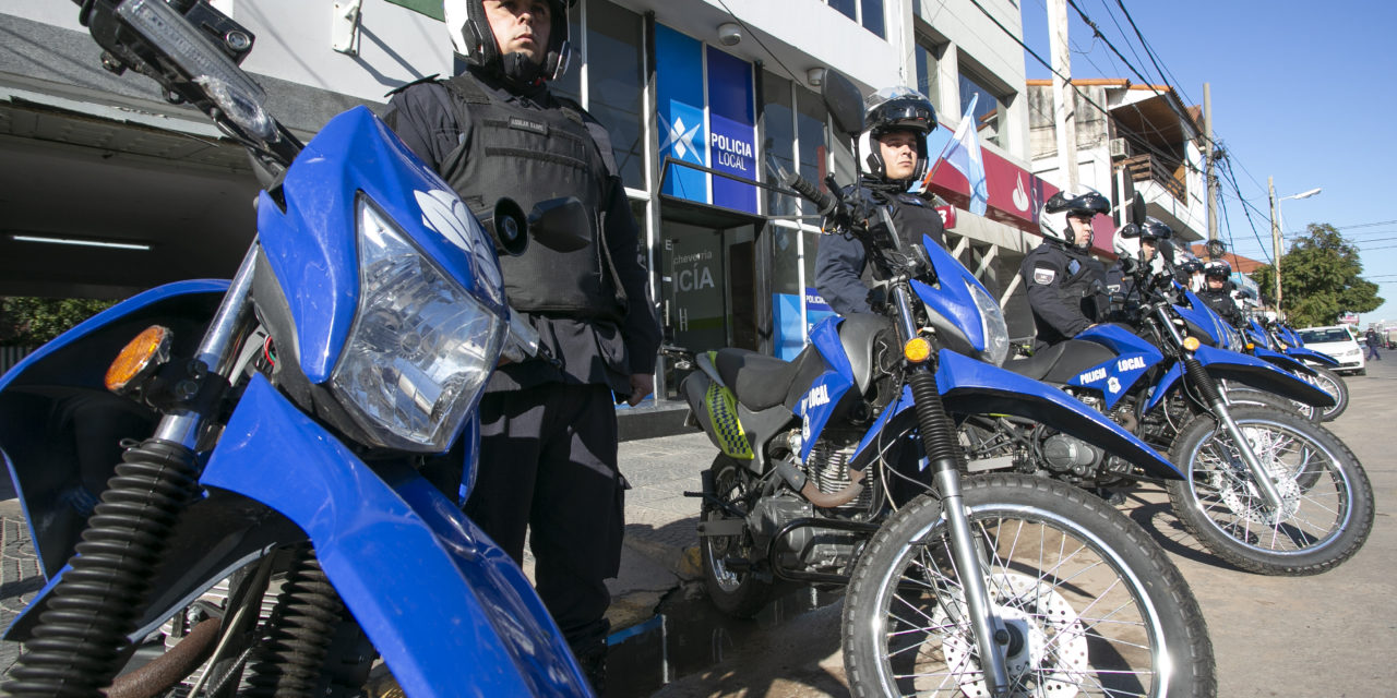 GRAY ENTREGO MOVILES POLICIALES