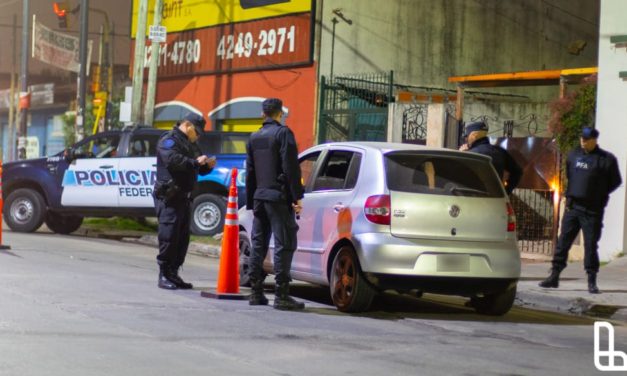 POLICÍA FEDERAL ARGENTINA INTENSIFICÓ CONTROLES VEHICULARES Y POBLACIONALES EN AVELLANEDA Y LANÚS
