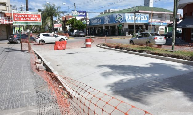 AVANZAN LAS OBRAS DE BACHEO EN MONTE GRANDE