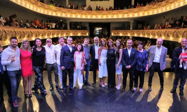 FERRARESI PRESENTO EL NUEVO GABINETE MUNICIPAL