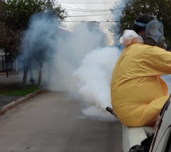CONTINÚAN  EN LANUS  LOS OPERATIVOS DE FUMIGACIÓN CONTRA EL DENGUE