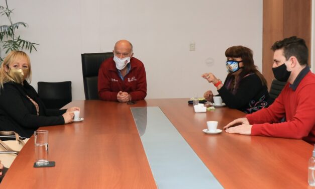 GRINDETTI Y CHAZARRETA ANALIZARON EL TELETRABAJO MUNICIPAL Y ANUNCIARON LA NUEVA CATEGORÍA DOCENTE