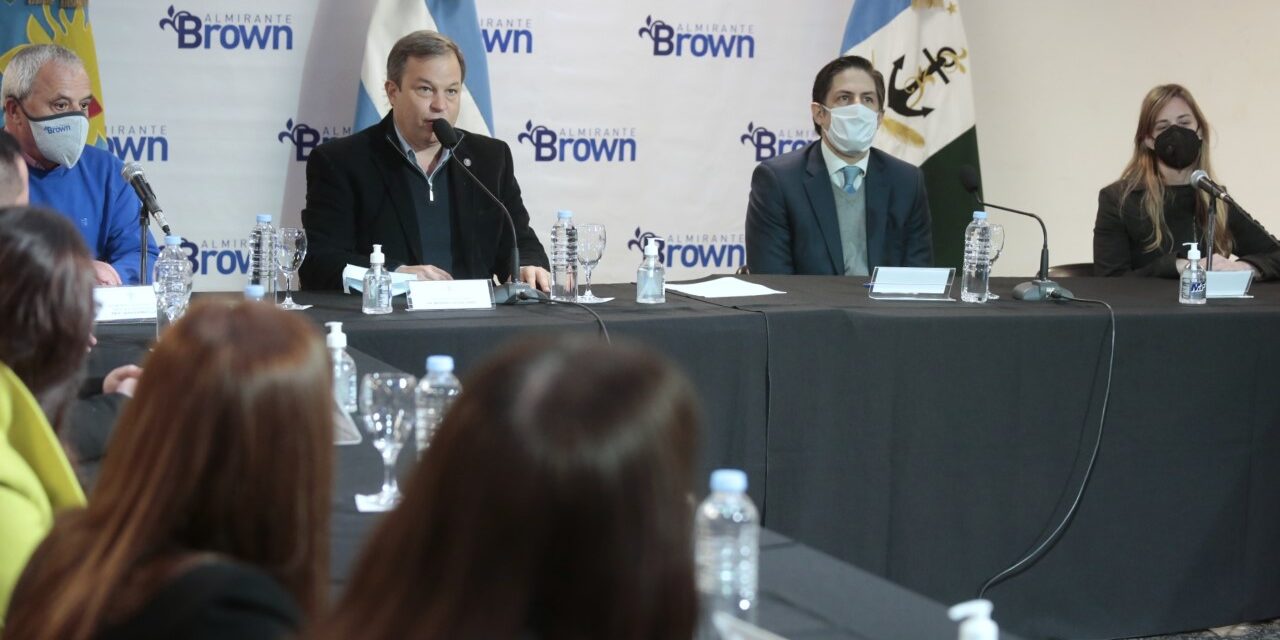 CASCALLARES Y TROTTA INAUGURARON EL IV CONGRESO  DE EDUCACIÓN DE ALMIRANTE BROWN