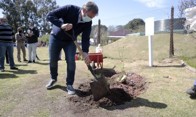 CASCALLARES RECORRIÓ OBRAS Y PARTICIPÓ DE JORNADA DE FORESTACIÓN EN MINISTRO RIVADAVIA