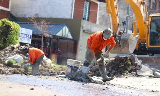 CONTINUAN LAS OBRAS DE PAVIMENTACION EN LANUS