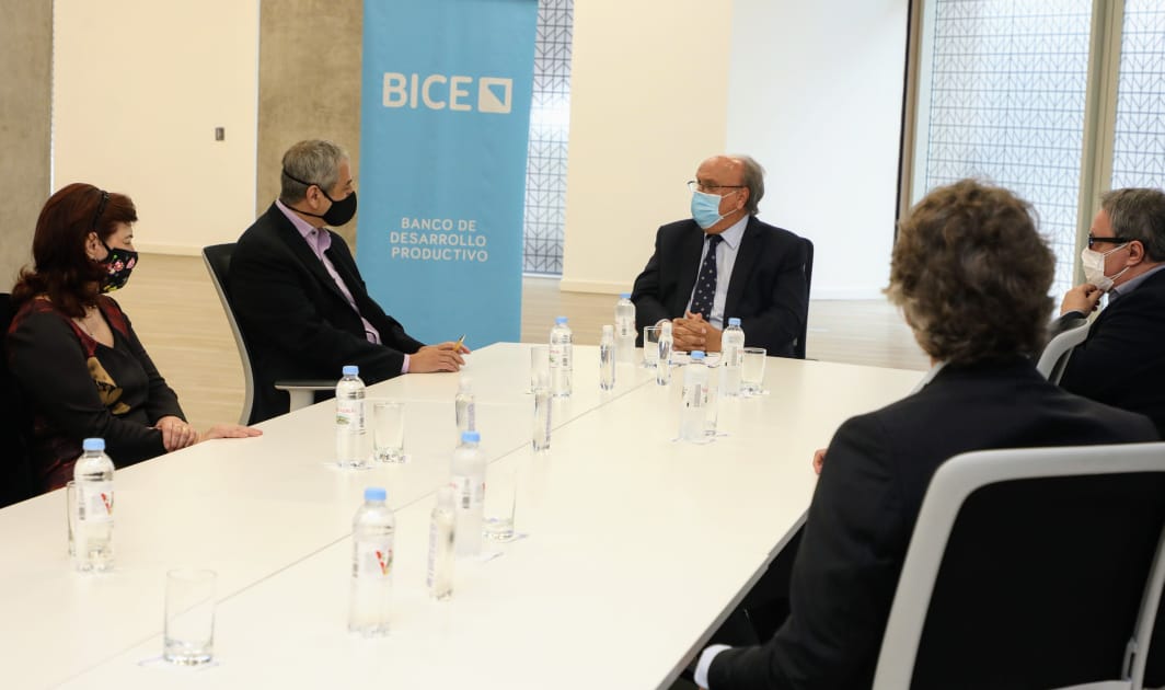  FERRARESI FIRMO CONVENIO CON EL BANCO DE INVERSION Y COMERCIO EXTERIOR