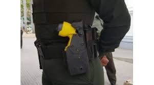LANÚS QUIERE IMPLEMENTAR EL USO DE PISTOLAS TASER