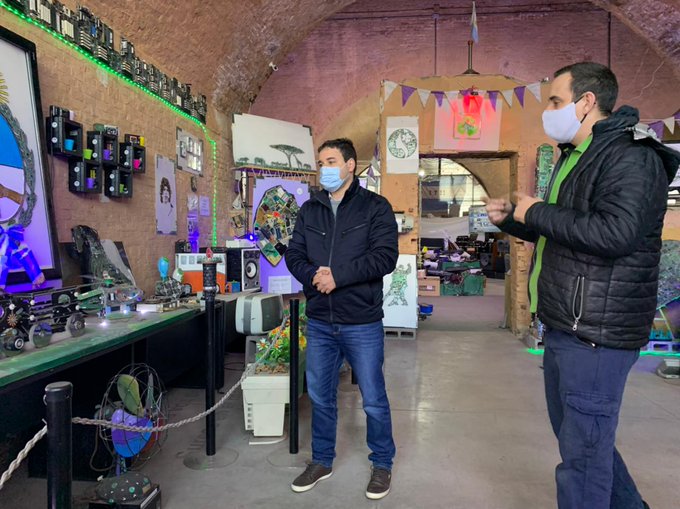 DAMIÁN SALA VISITÓ LA COOPERATIVA DE RECICLAJE ELECTRÓNICO ECOLÓGICO Y SOCIAL ESQUINAZO