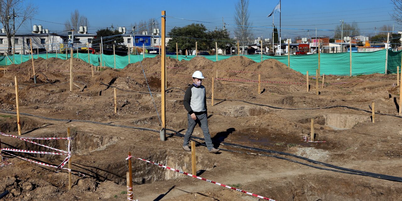 FERNANDO GRAY VISITÓ LA OBRA DE CONSTRUCCIÓN DE UN NUEVO JARDÍN DE INFANTES