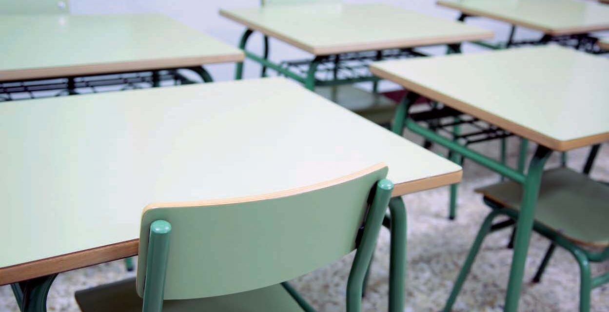 LA PROVINCIA REABRIO LA FABRICA DE MOBILIARIO ESCOLAR