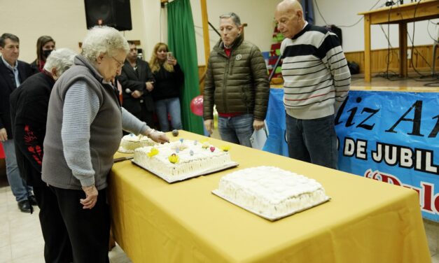 FERNANDO GRAY EN EL 31.° ANIVERSARIO DEL CENTRO DE JUBILADOS Y PENSIONADOS DULCE EDAD