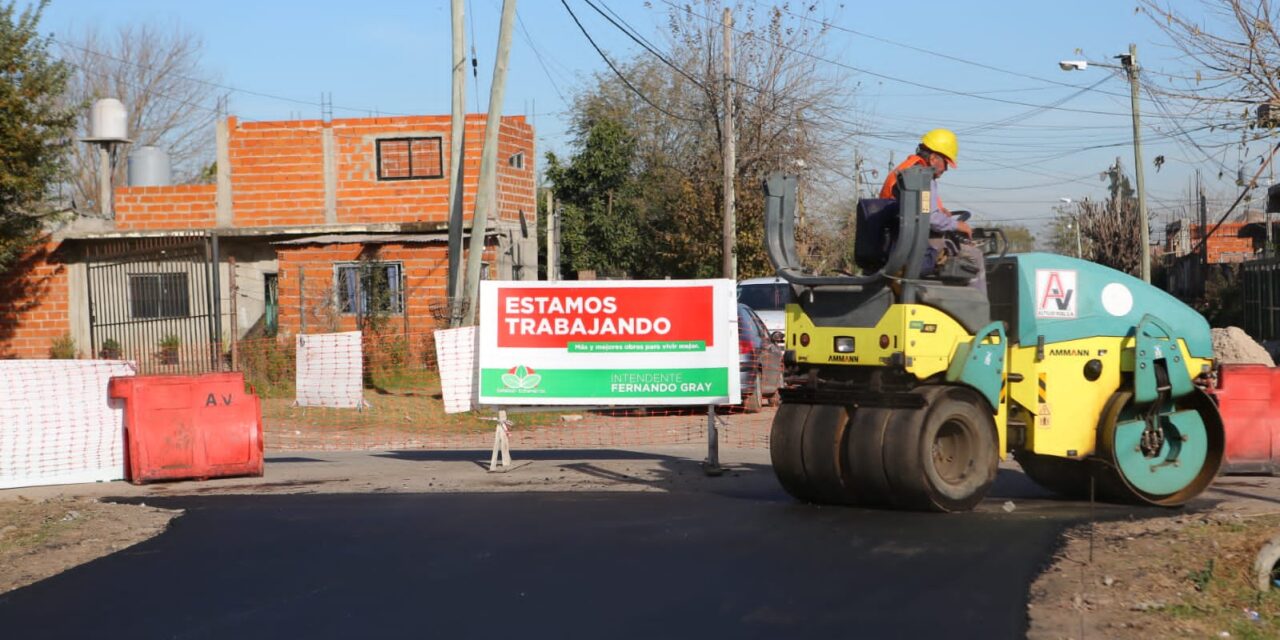 GRAY SUPERVIZA OBRAS DE ASFALTO