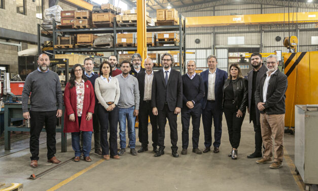 CAFIERO, CASCALLARES Y FABIANI RECORRIERON UNA PYME METALÚRGICA DEL PARQUE INDUSTRIAL DE BURZACO