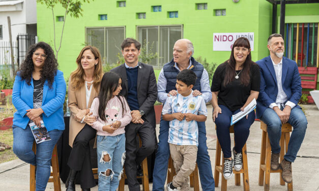 KICILLOF Y GRINDETTI FIRMARON UN CONVENIO PARA LA REURBANIZACION DE VILLA PORA