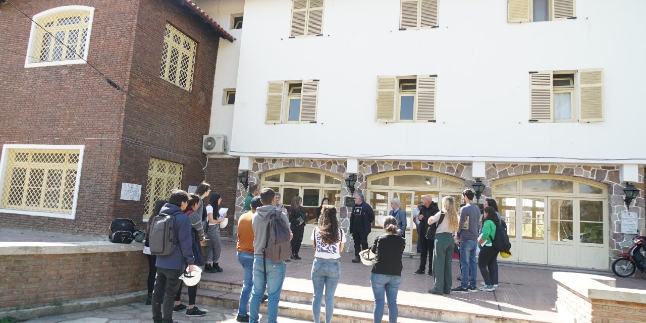 EL MUNICIPIO DE ECHEVERRIA FIRMÓ UN CONVENIO CON LA UNIVERSIDAD NACIONAL DE AVELLANEDA PARA EL RELEVAMIENTO EDILICIO DE ESCUELAS