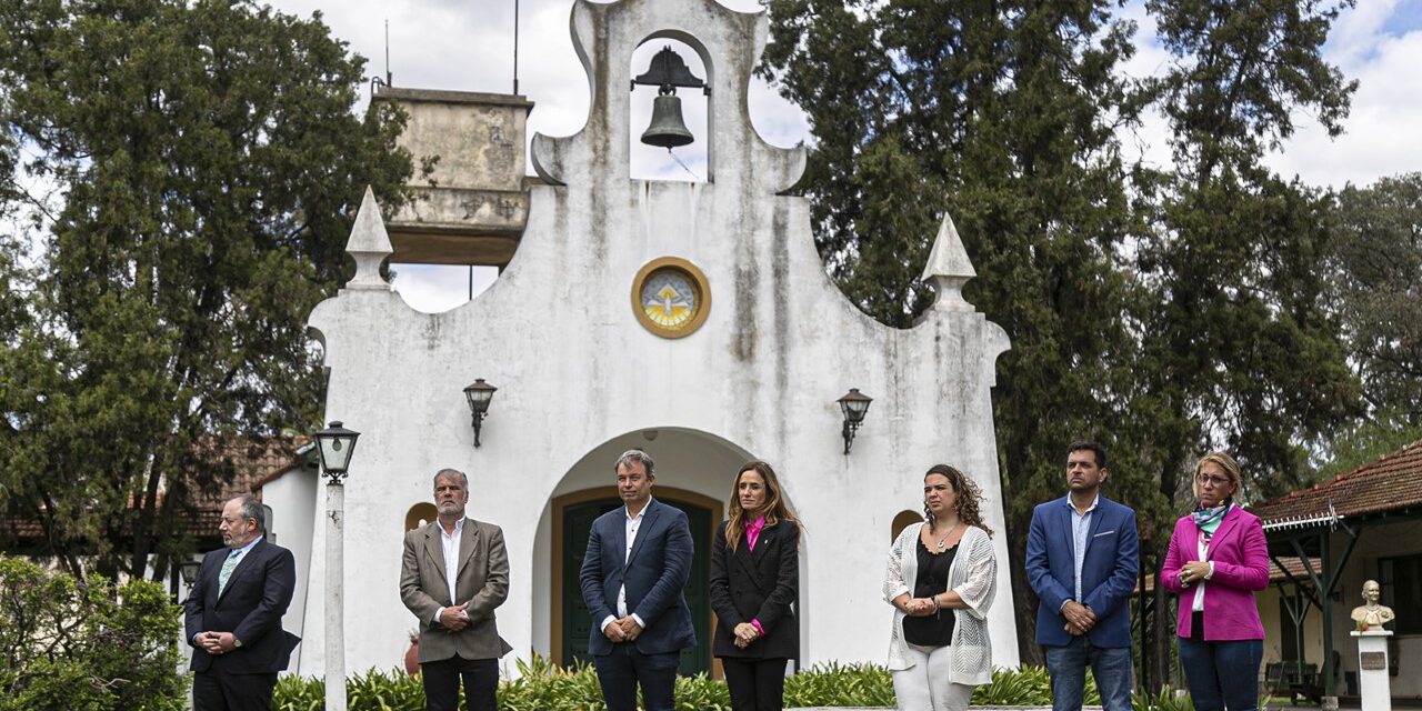 EN EL DÍA DE LA LEALTAD ANUNCIARON LA PUESTA EN VALOR DEL HOGAR EVA PERÓN DE BURZACO