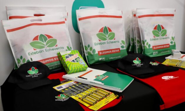 EL MUNICIPIO DE ECHEVERRIA ENTREGÓ KITS DE HERRAMIENTAS PARA ESTUDIANTES DE CURSOS PROFESIONALES