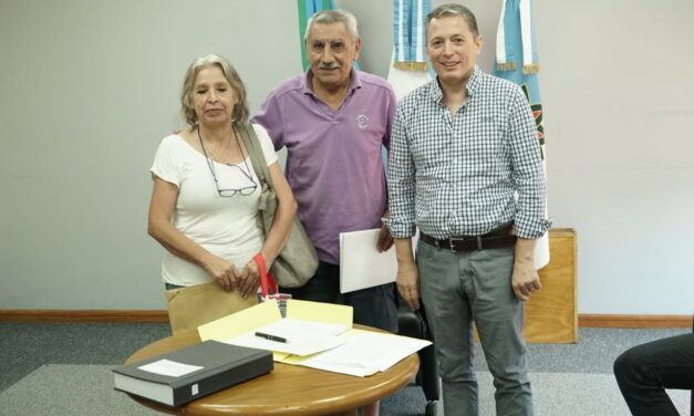 GRAY REALIZÓ LA COMPRA DE UN INMUEBLE PARA SEDE DE UNA BIBLIOTECA